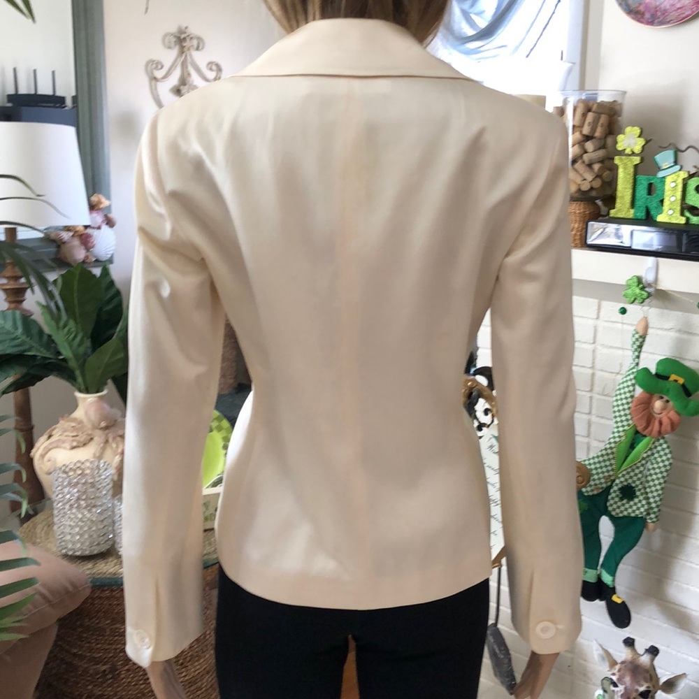Tahari jacket - Picture 4 of 5